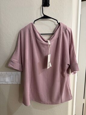 Relaxed Ribbed Short Sleeve Hoodie in Dusty Rose